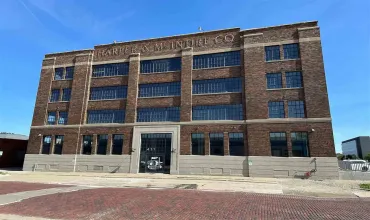 Cedar Rapids, Iowa 52401, Commercial Lease, Sale, MLS #202503167