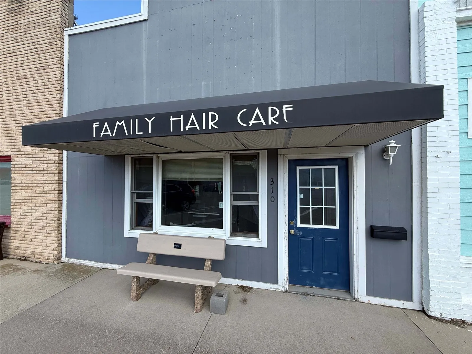 310 Main St, Dysart, Iowa 52224 – Property Featured Image