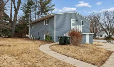 Iowa City, Iowa 52240, Residential, Sale, MLS #202603118