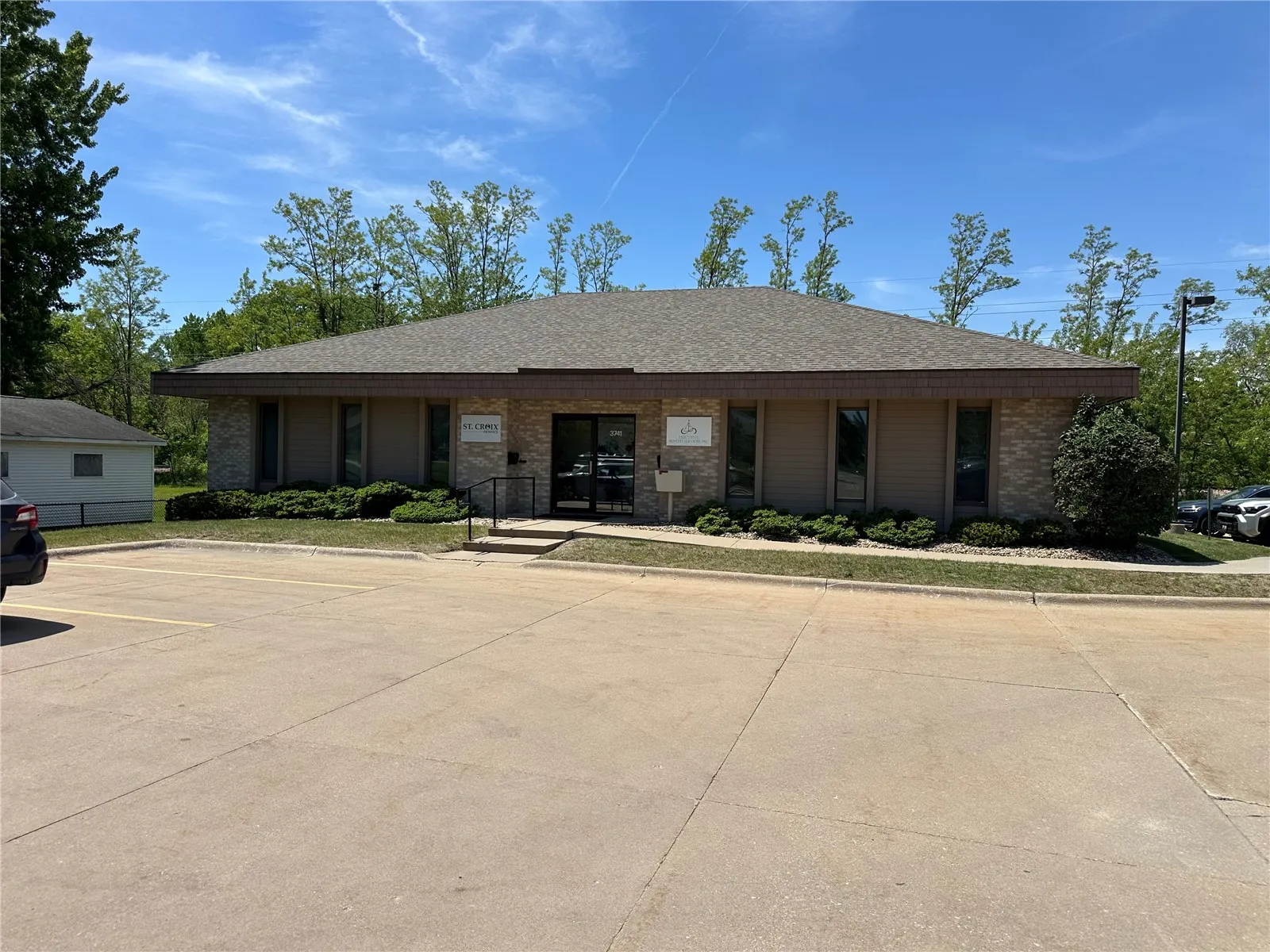 3741 Center Point Road NE Unit A, Cedar Rapids, Iowa 52402 – Property Featured Image