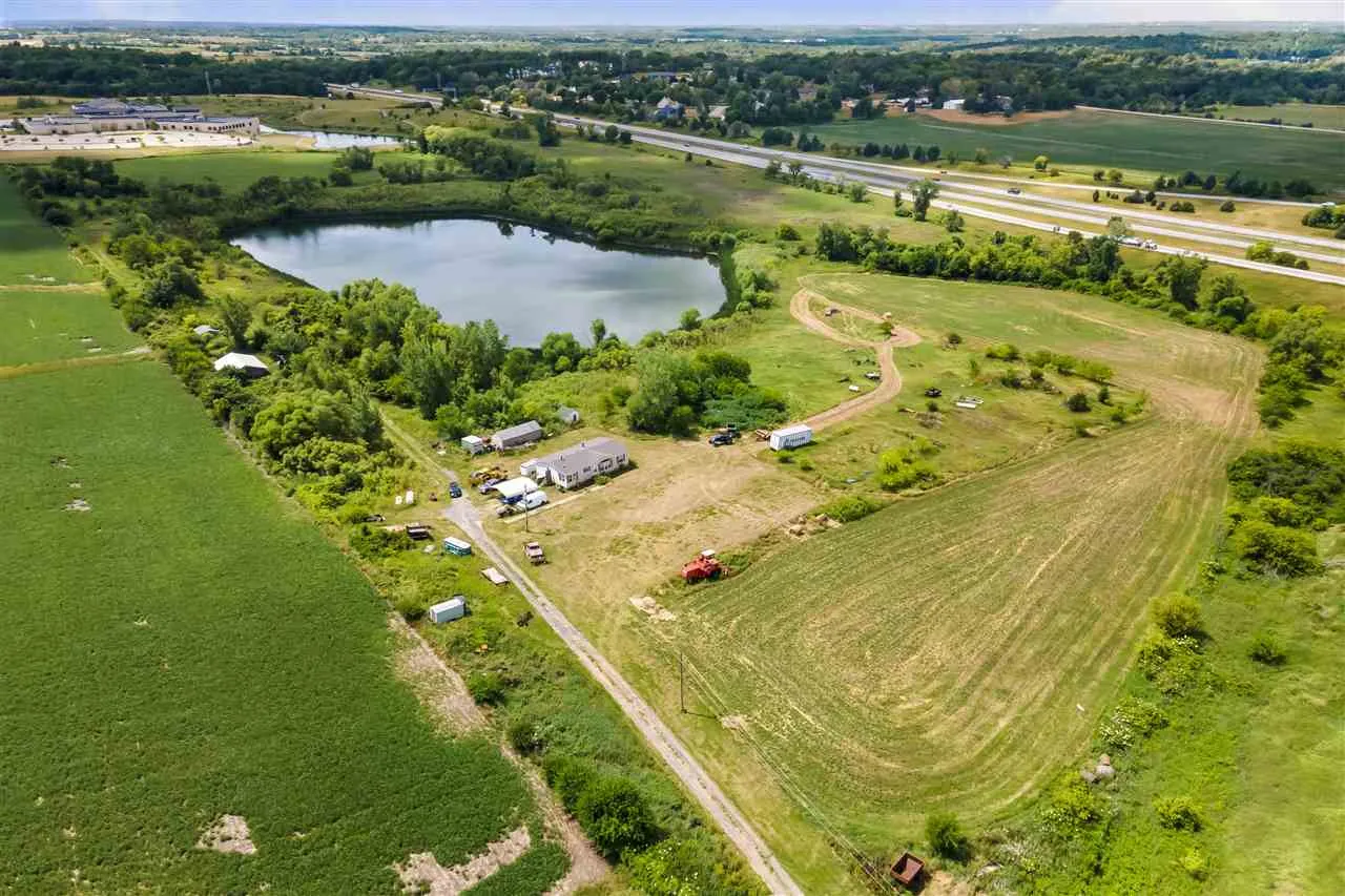 3416 County Home Rd, Cedar Rapids, Iowa 52411 – Property Featured Image