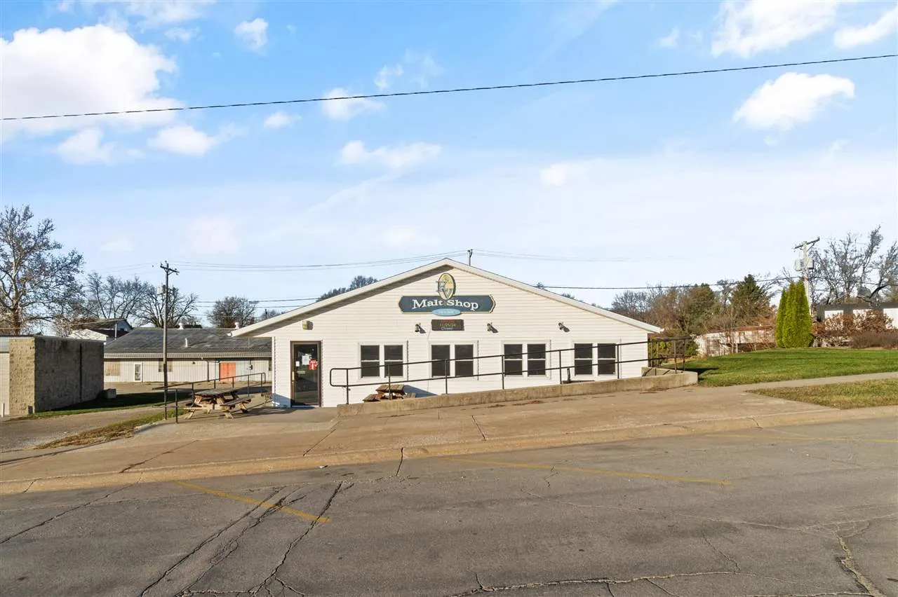 226 S Main St, North English, Iowa 52316 – Property Featured Image