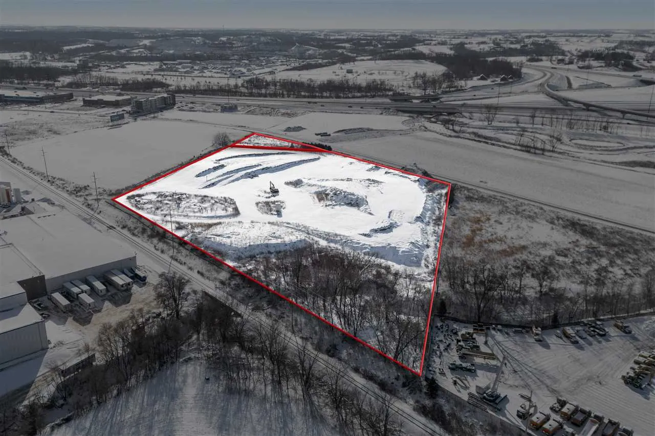 300 Westcor Dr, Coralville, Iowa 52241 – Property Featured Image