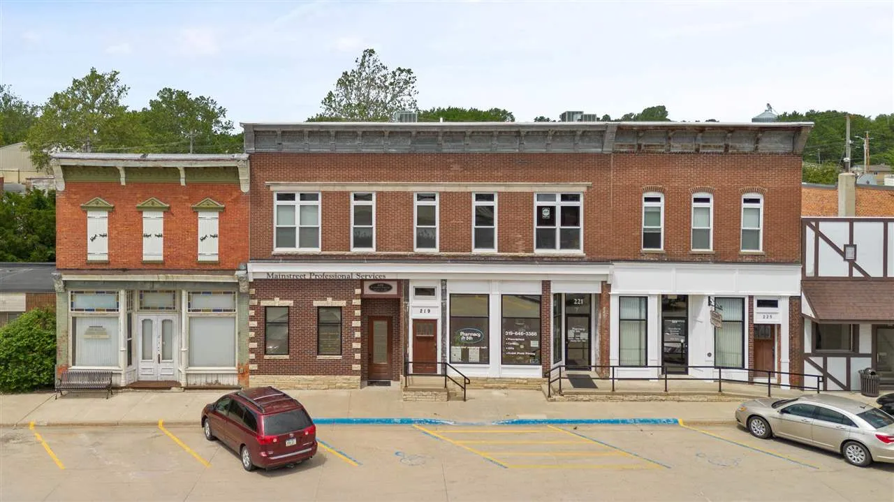 217 8th Ave Unit Suite 1, Wellman, Iowa 52356 – Property Featured Image