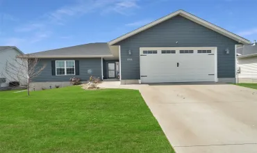 Cedar Rapids, Iowa 52404, Residential, Sale, MLS #2602043