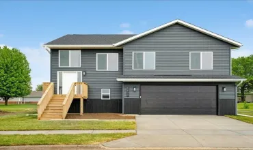 Muscatine, Iowa 52761, Residential, Sale, MLS #202603390