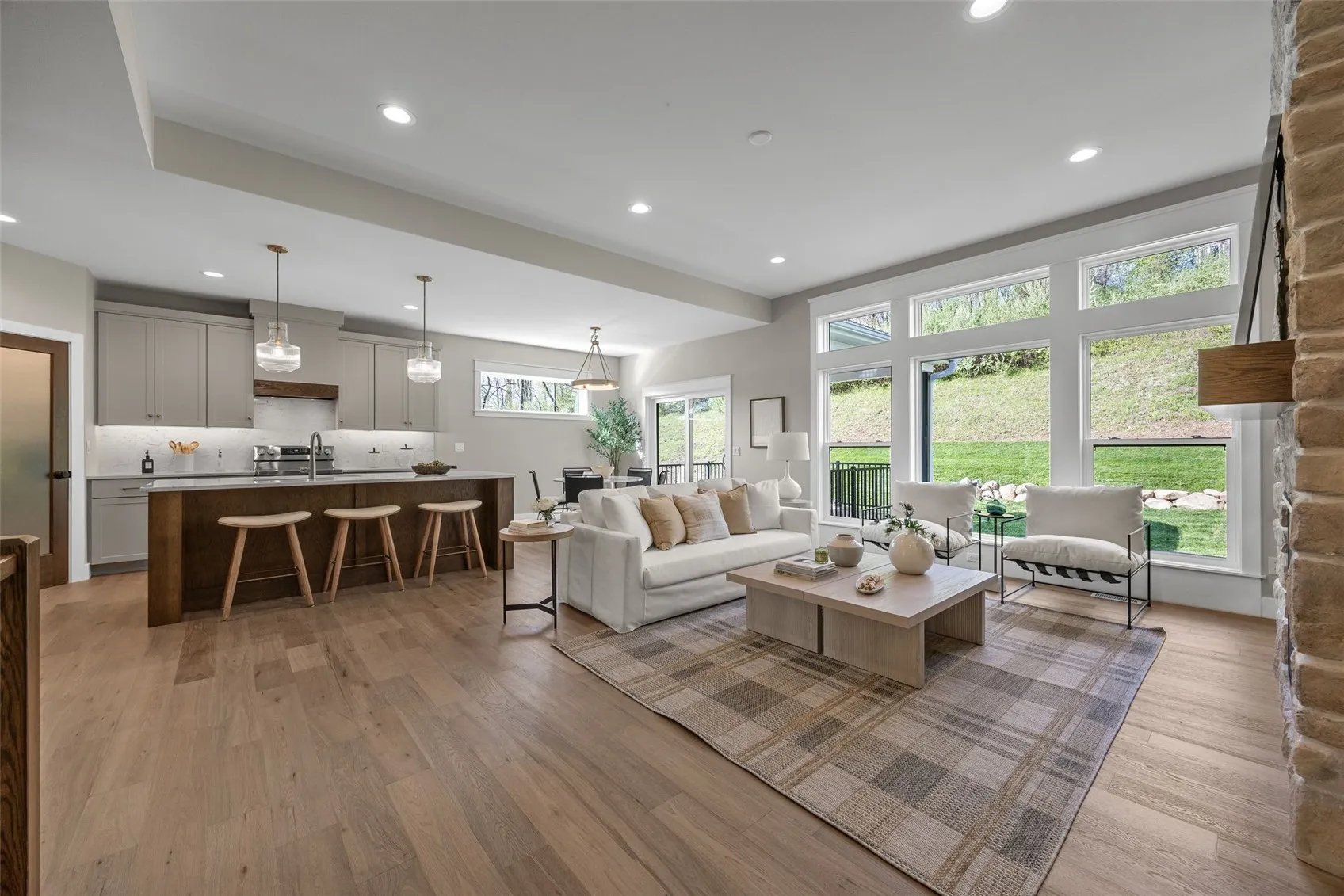 2239 Royal Oak Ridge Road, Marion, Iowa 52302 – Property Featured Image
