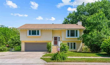 Iowa City, Iowa 52240, Residential, Sale, MLS #202603791