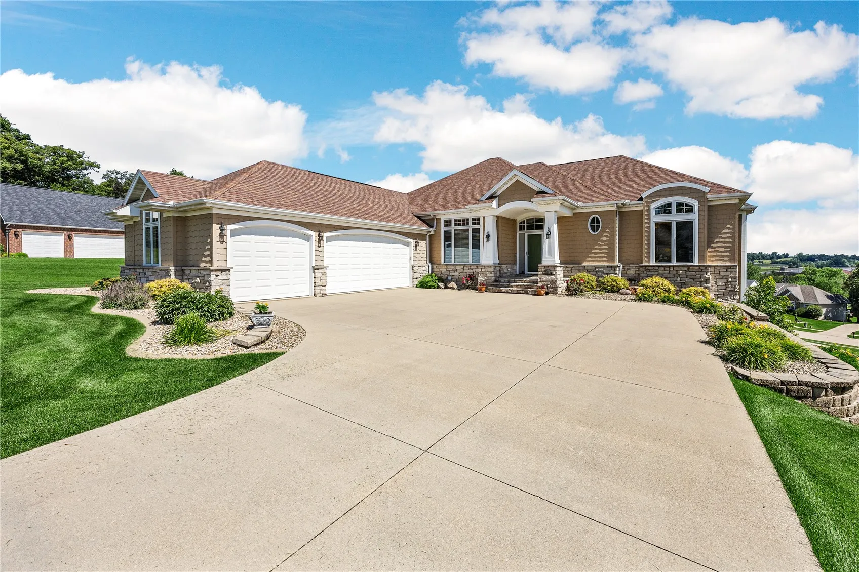 6706 Cedar View Court NE, Cedar Rapids, Iowa 52411 – Property Featured Image