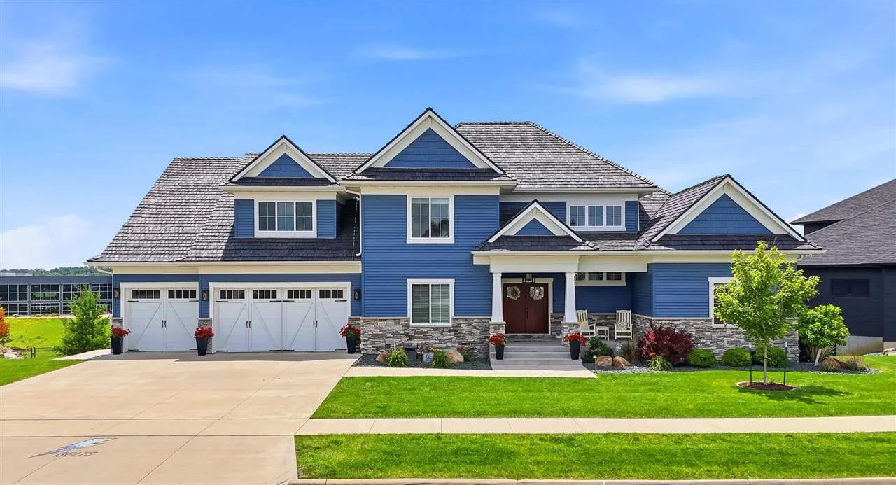 1515 Salm Dr, North Liberty, Iowa 52317 – Property Featured Image