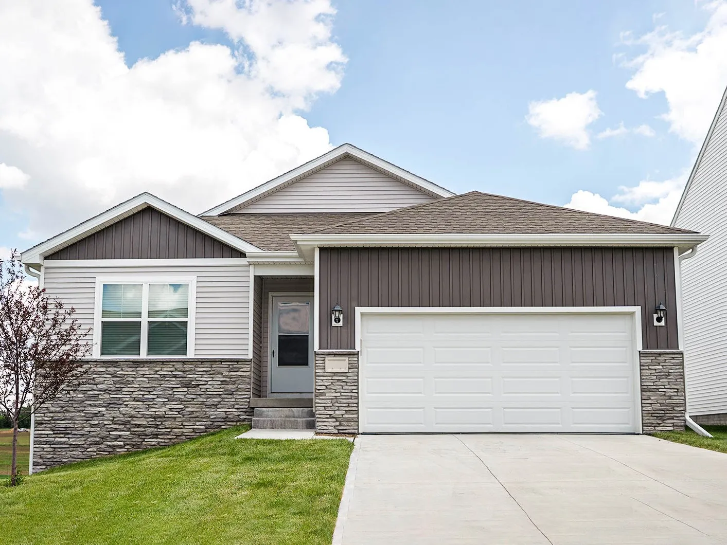 24 Verbena Lane SW, Cedar Rapids, Iowa 52404 – Property Featured Image