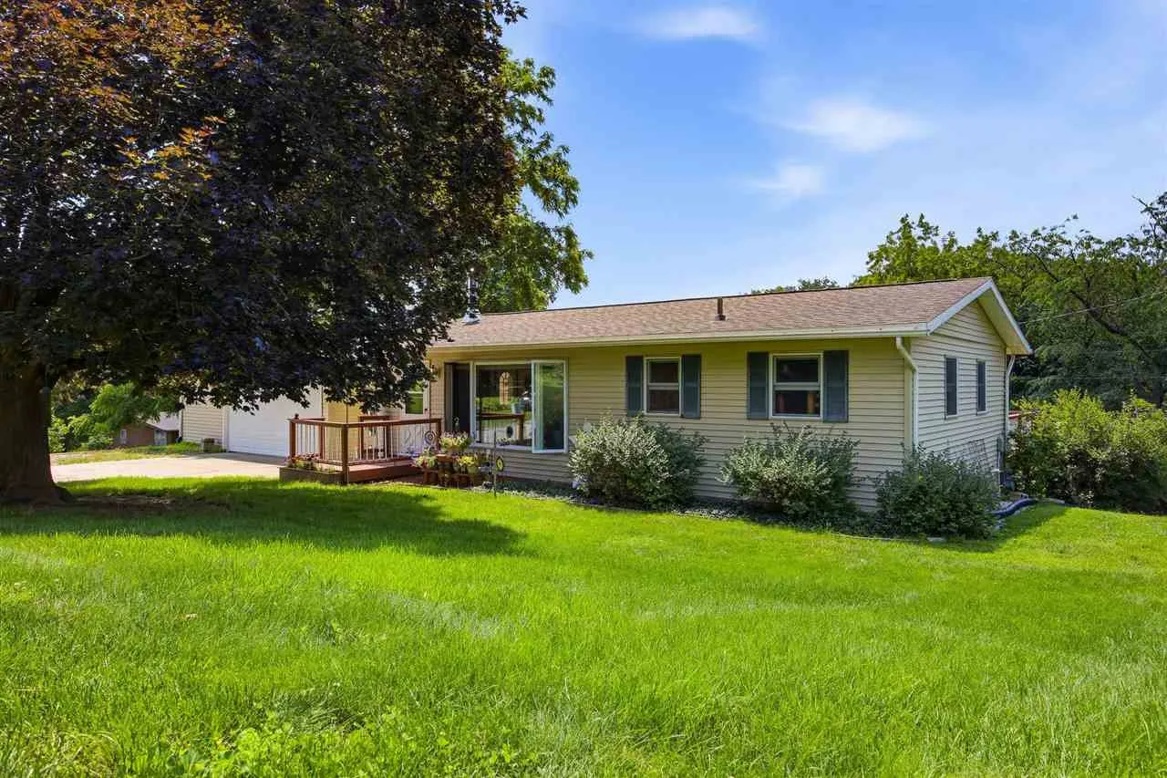 3429 Ridgecrest Dr, North Liberty, Iowa 52317 – Property Featured Image