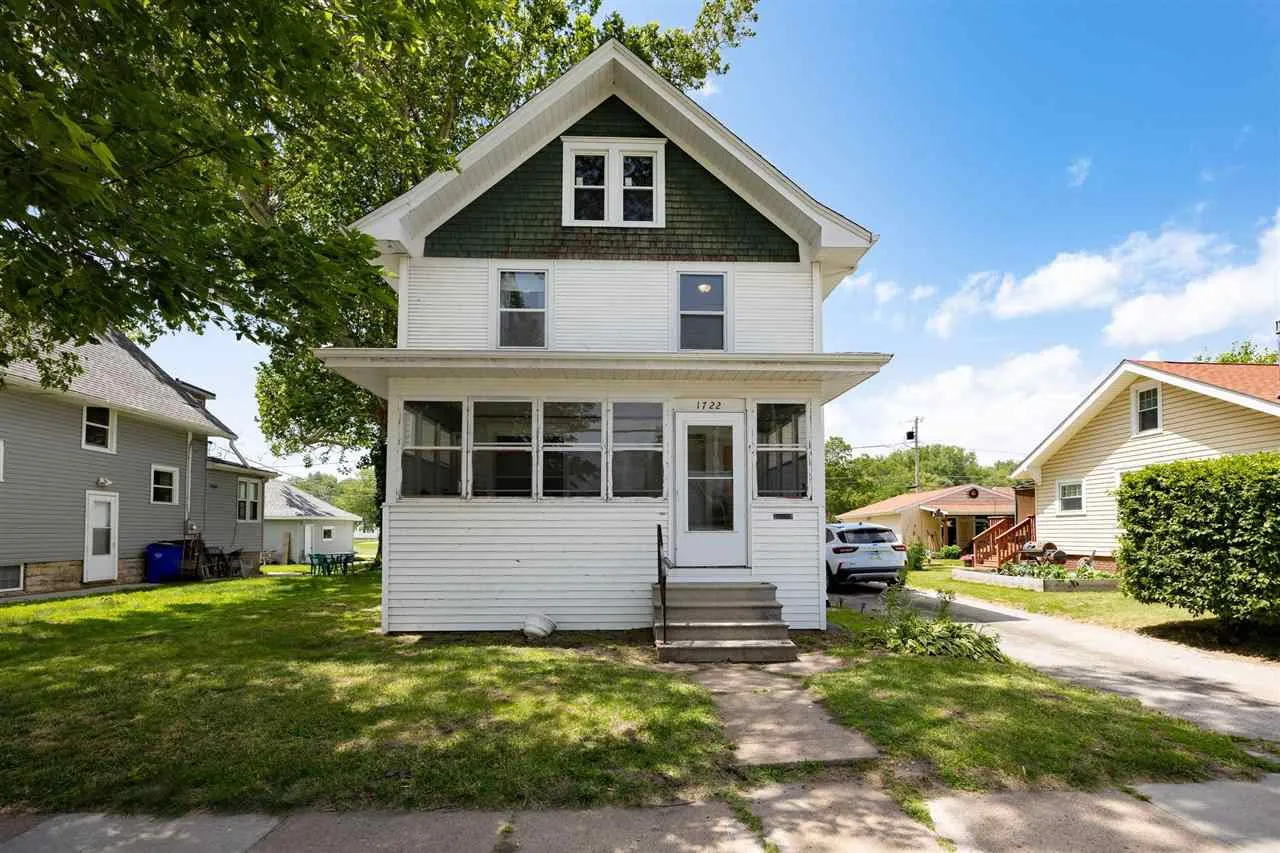 1722 Ellis Blvd NW, Cedar Rapids, Iowa 52405 – Property Featured Image