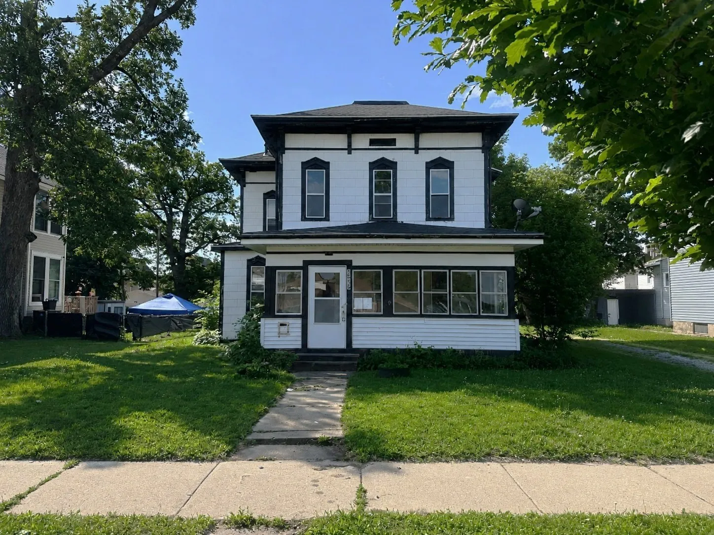 1515 B Ave NE, Cedar Rapids, Iowa 52402 – Property Featured Image