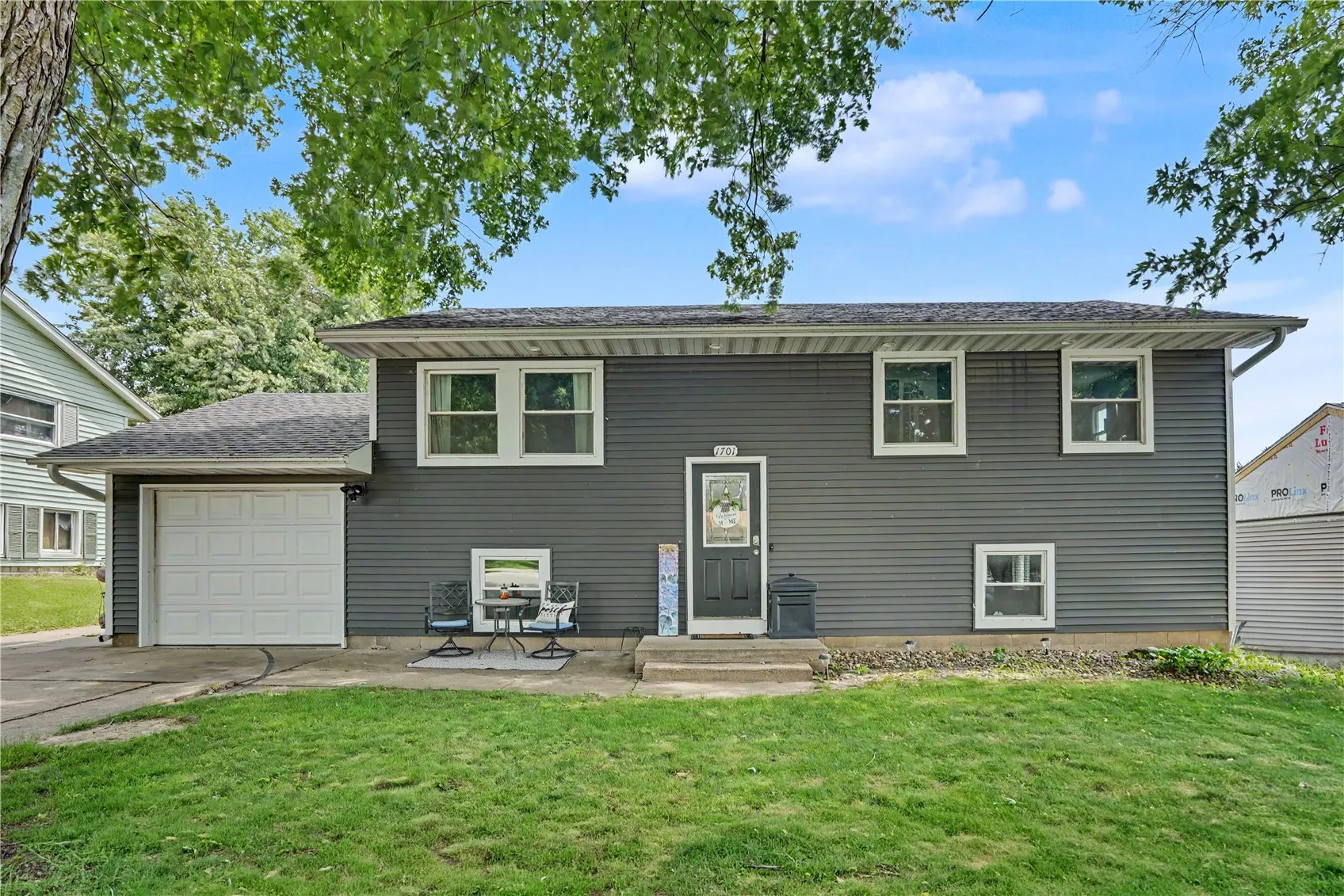 1701 Springdale Drive, Clinton, Iowa 52732 – Property Featured Image