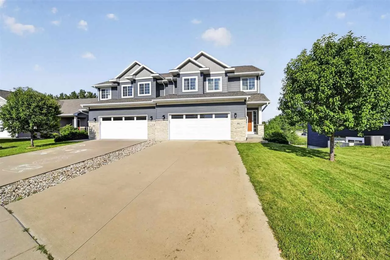 1882 Carroll Ct, North Liberty, Iowa 52317 – Property Featured Image