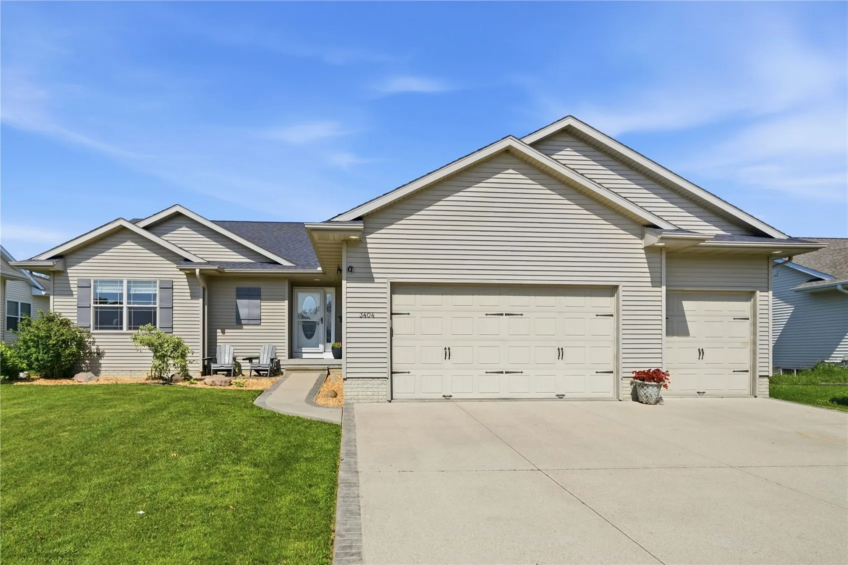 3404 Royal Dr SW, Cedar Rapids, Iowa 52404 – Property Featured Image