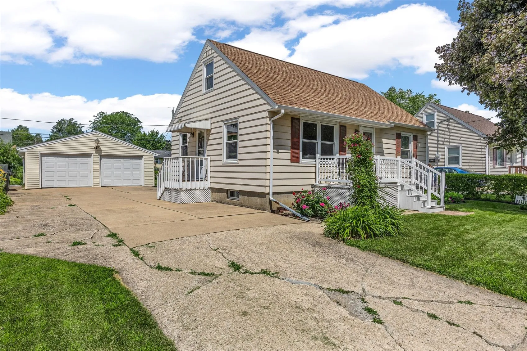212 22nd Street NW, Cedar Rapids, Iowa 52405 – Property Featured Image
