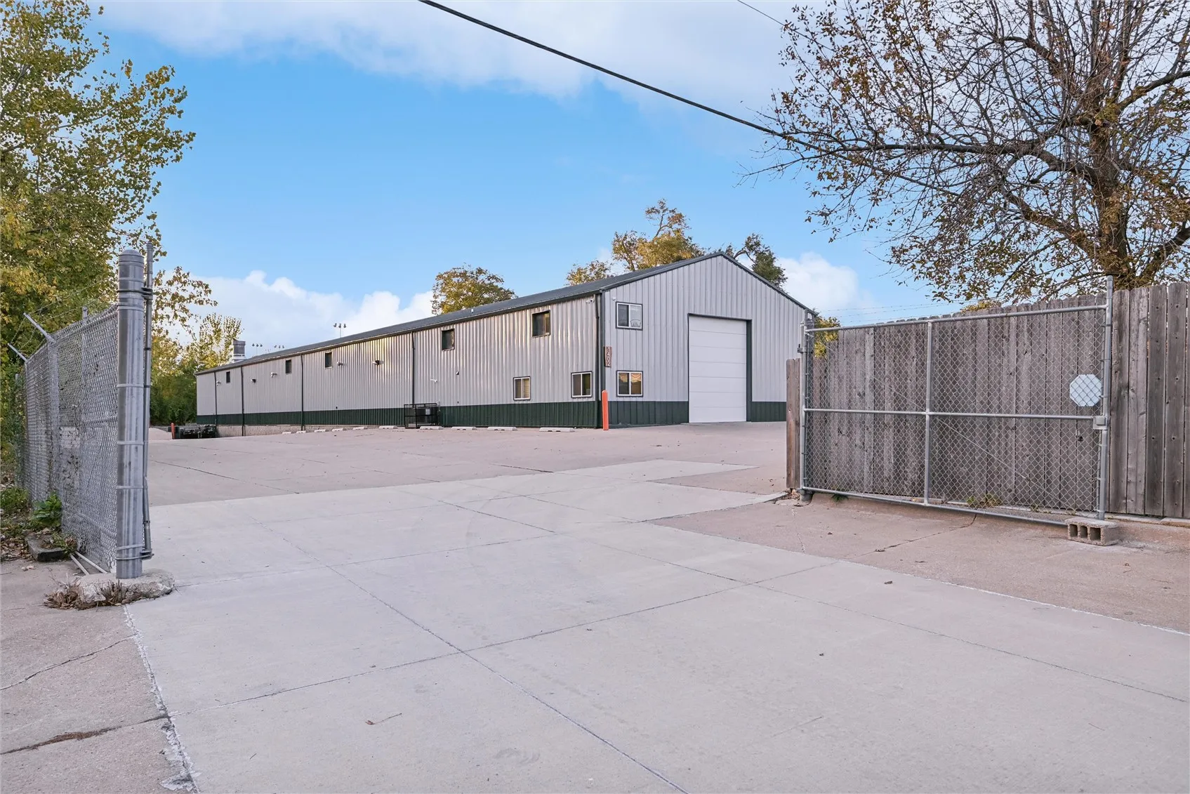 1402 18th Street SW, Cedar Rapids, Iowa 52404 – Property Featured Image