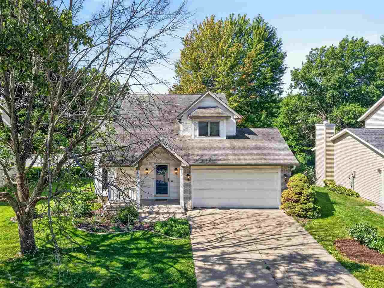 45 Heron Cir, Iowa City, Iowa 52245 – Property Featured Image