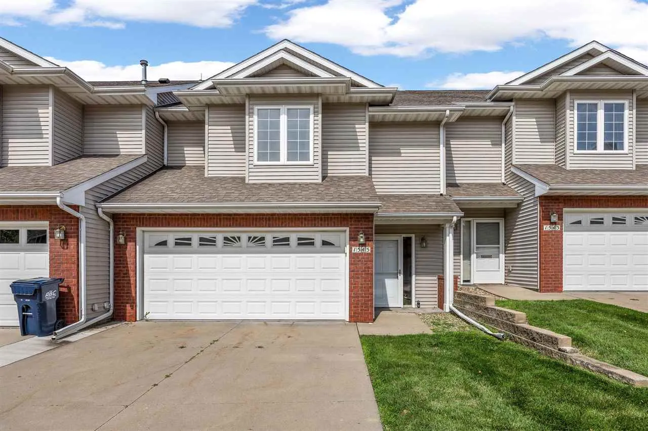 1545 McKinley Pl, Iowa City, Iowa 52246 – Property Featured Image