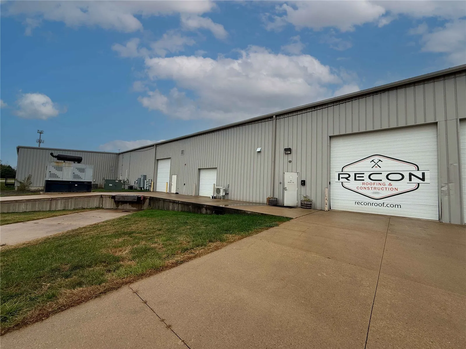 925 Marthas Way Unit 2, Hiawatha, Iowa 52233 – Property Featured Image