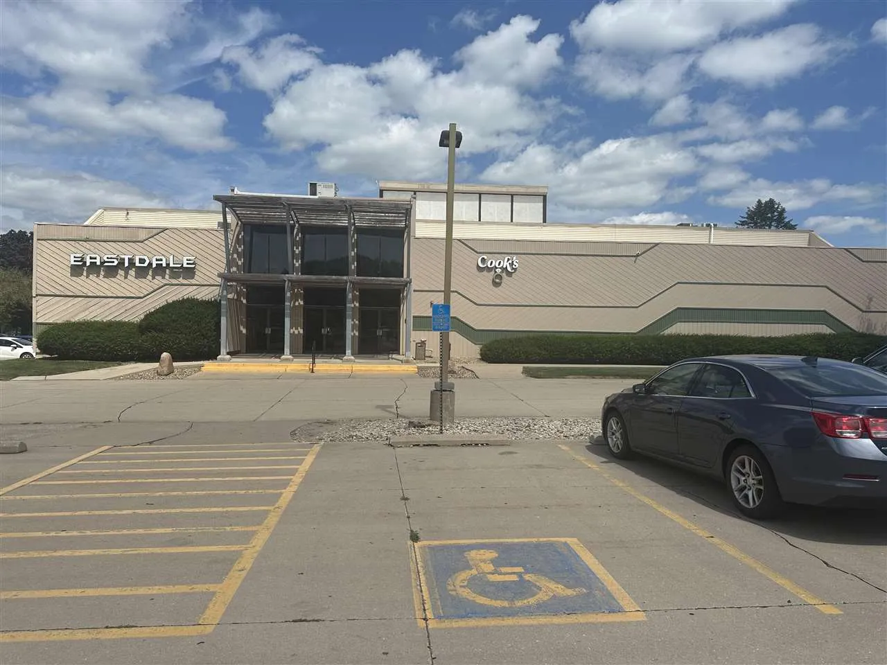 1700 S 1st Ave Unit 10, Iowa City, Iowa 52240 – Property Featured Image