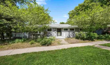 Iowa City, Iowa 52245, Residential, Sale, MLS #202604327