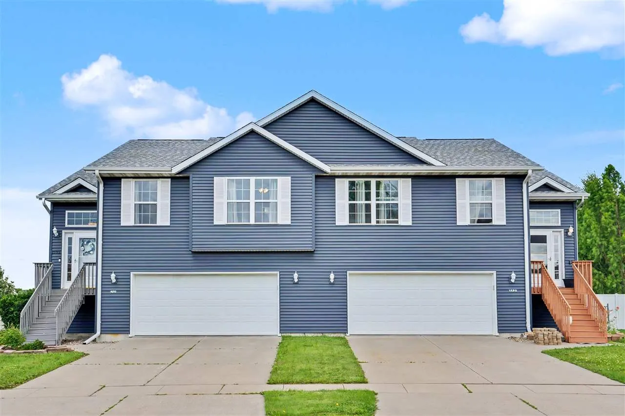 1582 Deerfield Dr., North Liberty, Iowa 52317 – Property Featured Image