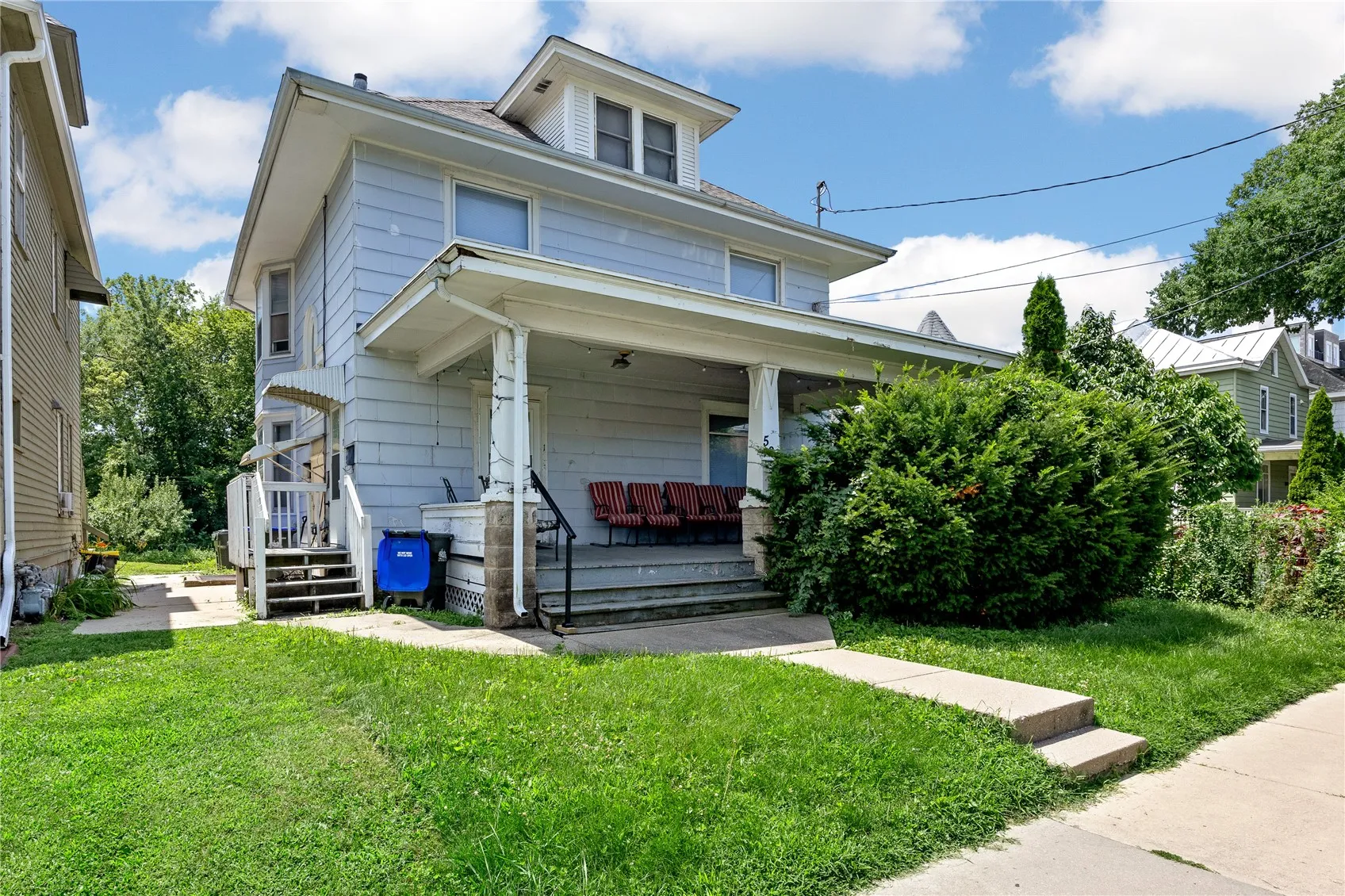 525 Iowa Avenue, Iowa City, Iowa 52240 – Property Featured Image