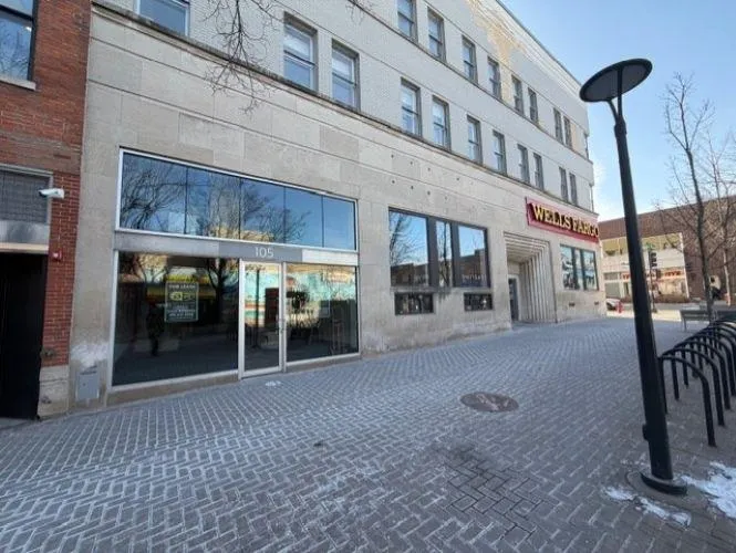 105 E College Street, Iowa City, Iowa 52240 – Property Featured Image