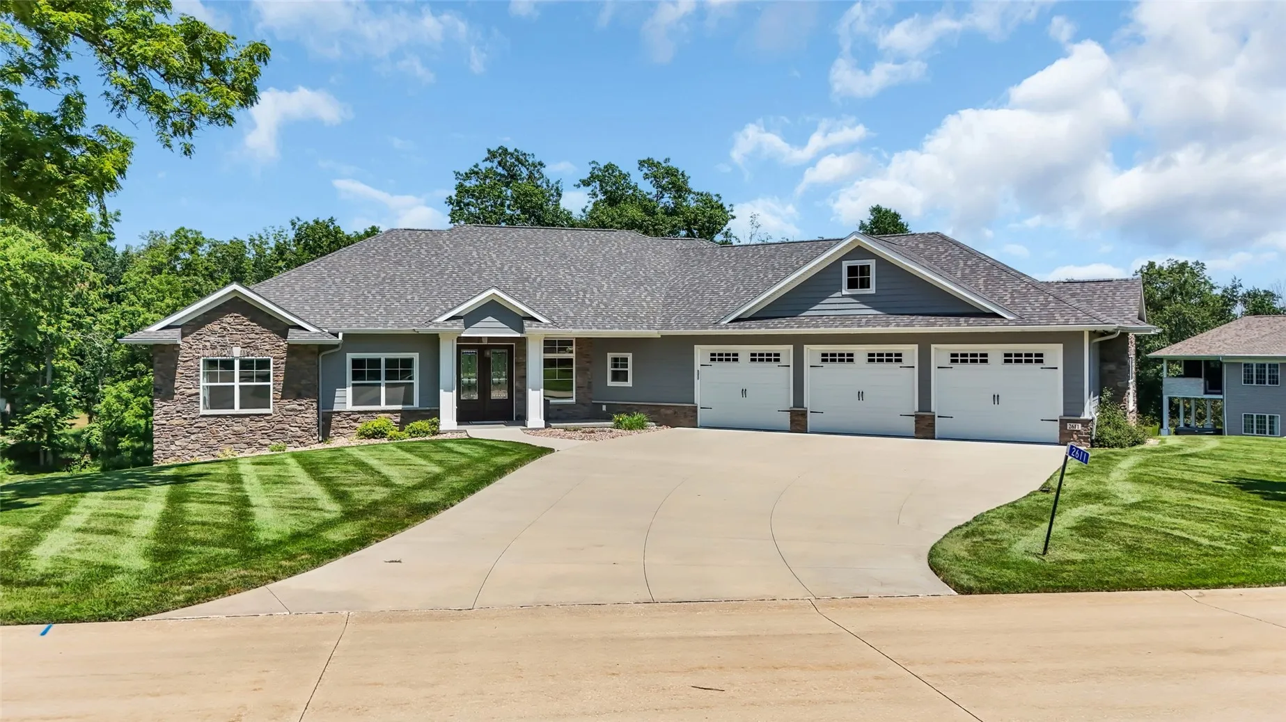 2611 Diamondwood Drive, Cedar Rapids, Iowa 52403 – Property Featured Image