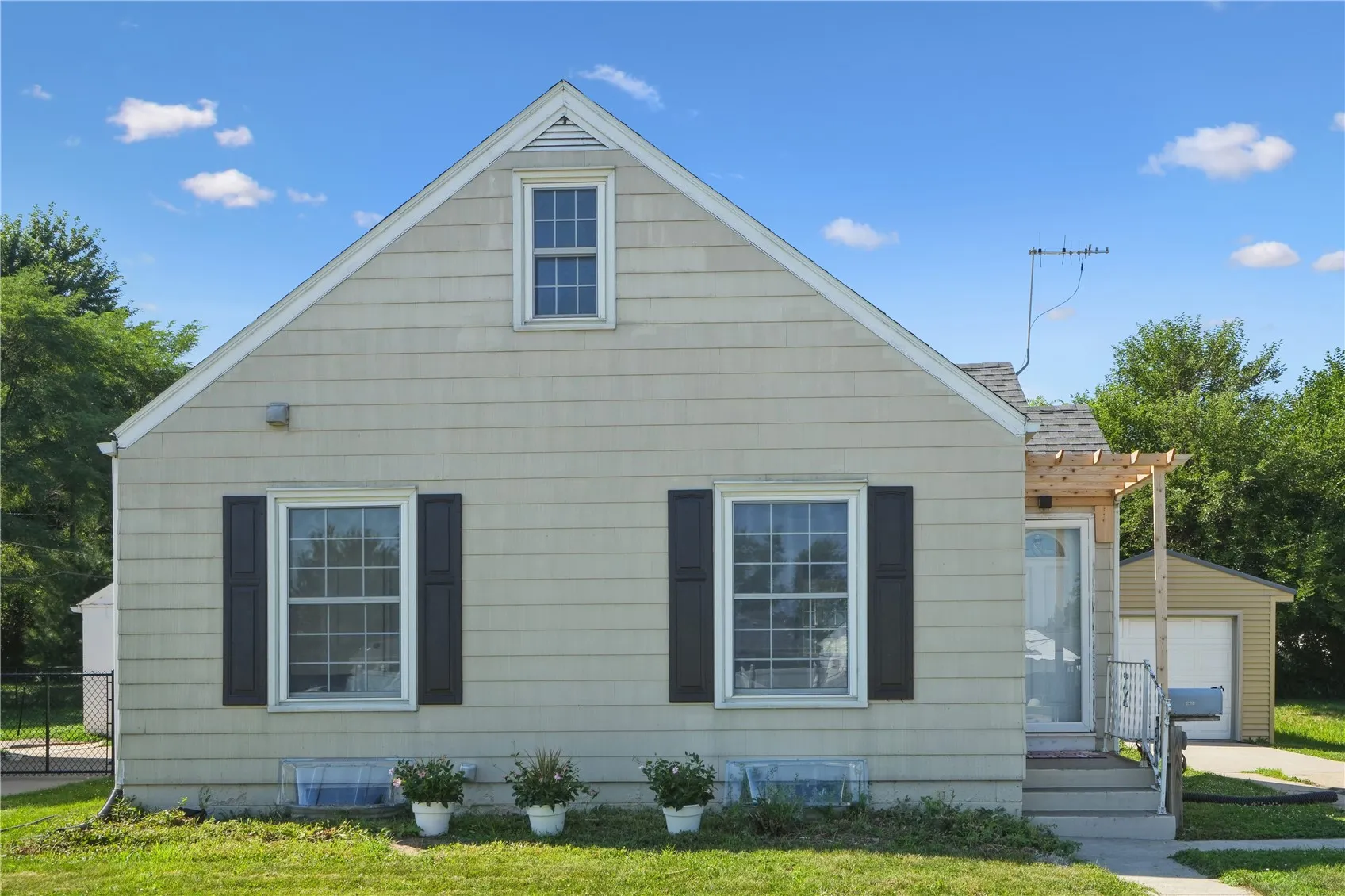 1824 Chandler Street SW, Cedar Rapids, Iowa 52404 – Property Featured Image