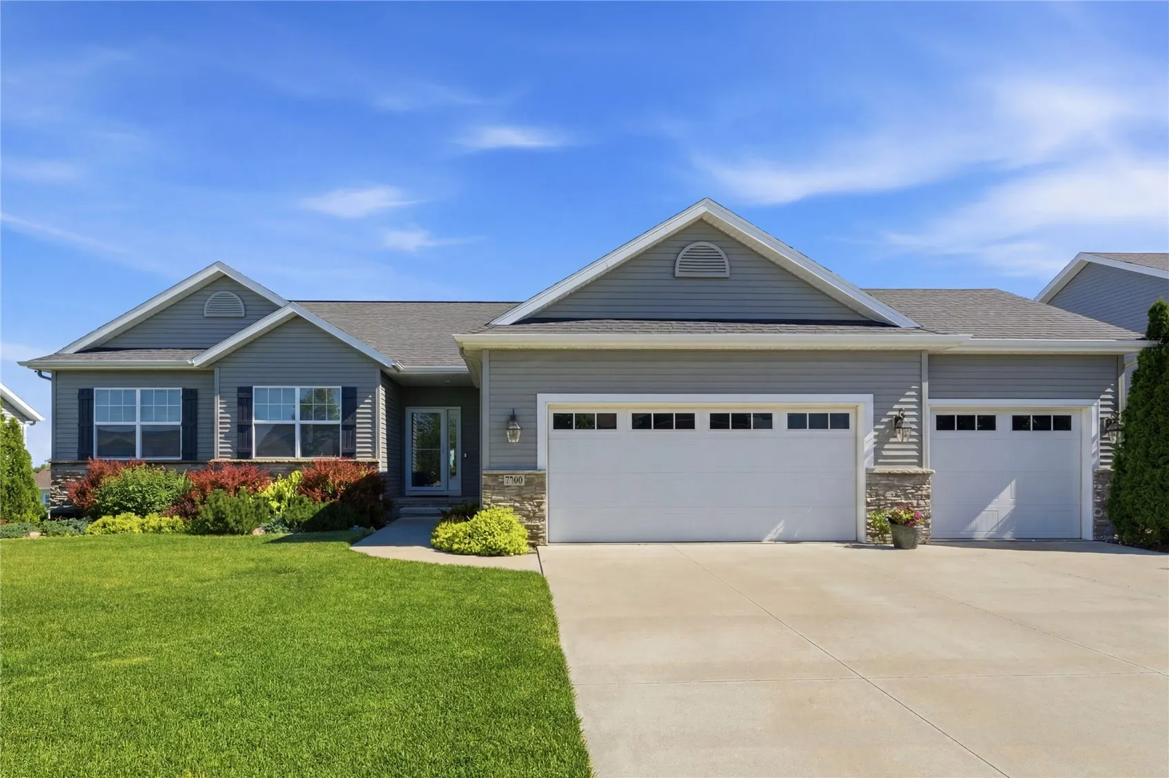 7700 1st Avenue NW, Cedar Rapids, Iowa 52405 – Property Featured Image