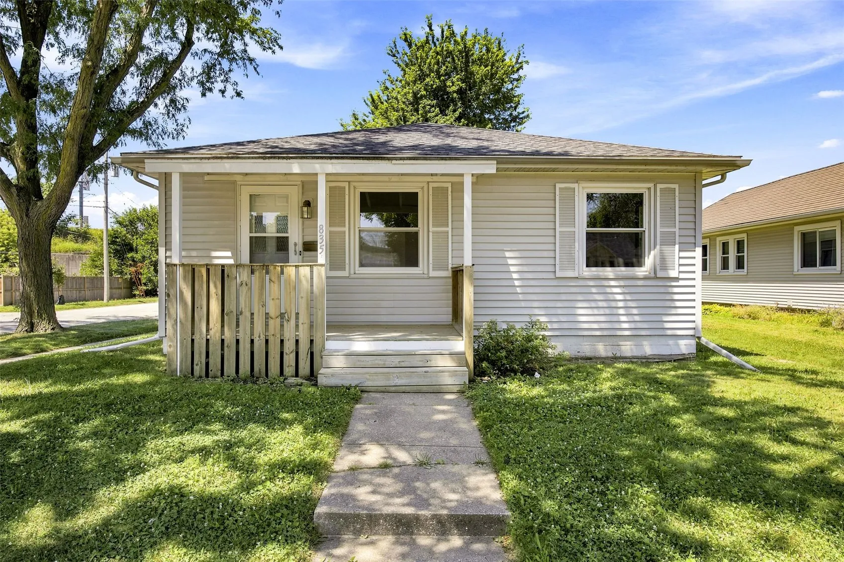 835 12th Street NE, Cedar Rapids, Iowa 52402 – Property Featured Image