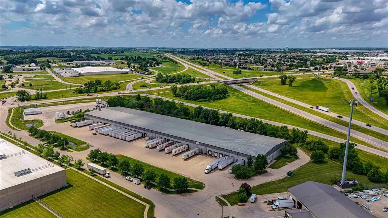 3110 Prairie Valley Ct SW, Cedar Rapids, Iowa 52404 – Property Featured Image