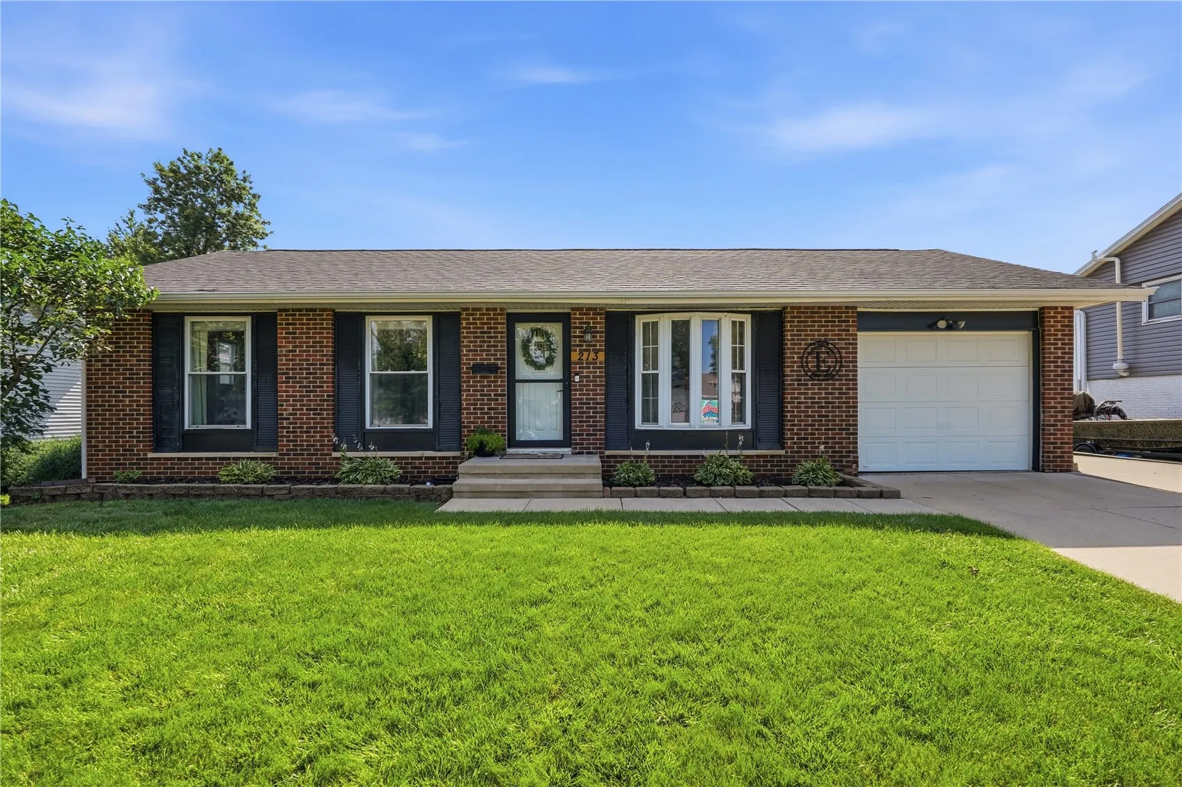 213 Hanover Rd SW, Cedar Rapids, Iowa 52404 – Property Featured Image