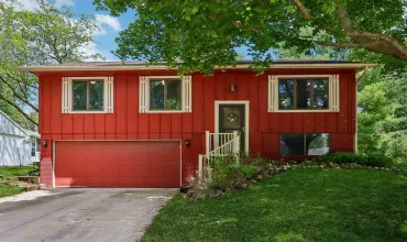 Iowa City, Iowa 52245, Residential, Sale, MLS #202604423
