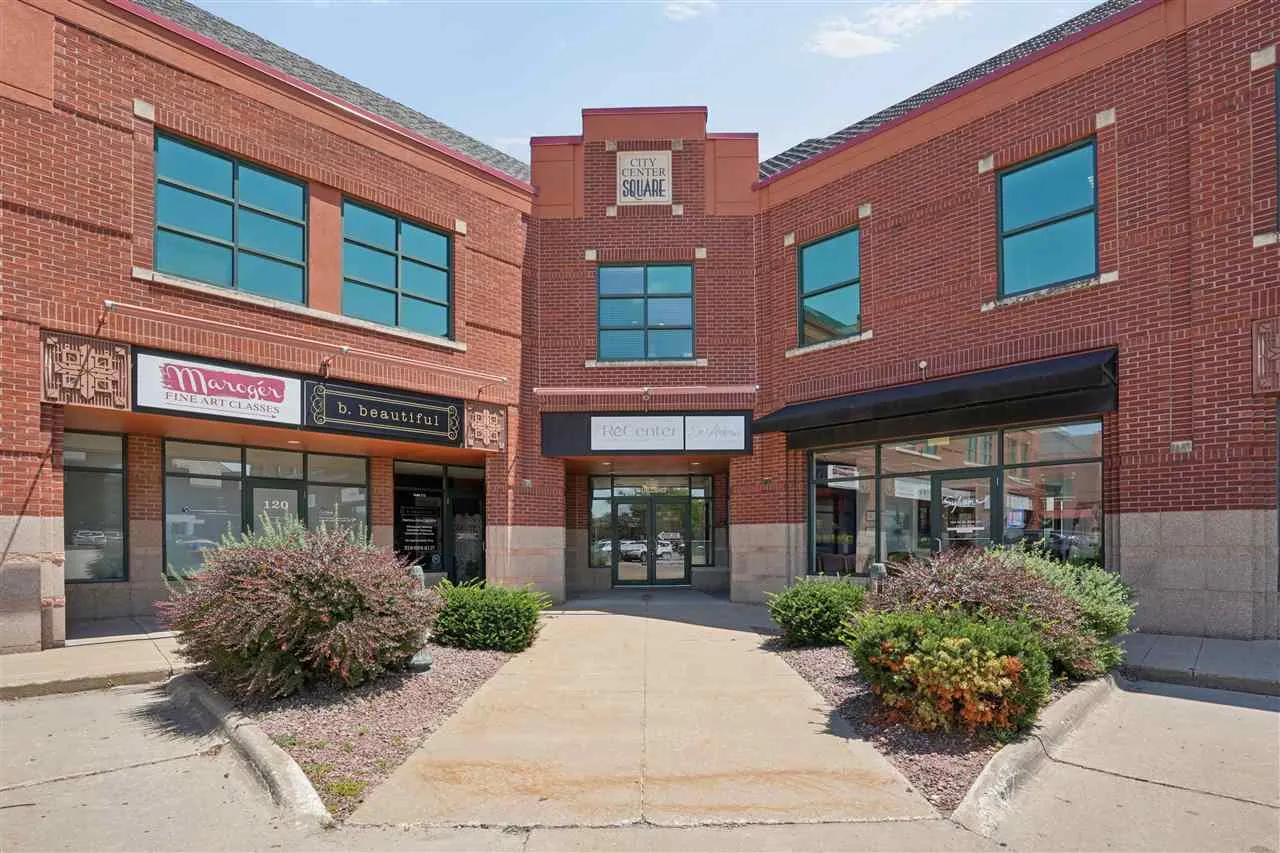 1100 5th st Unit 5, Coralville, Iowa 52241 – Property Featured Image