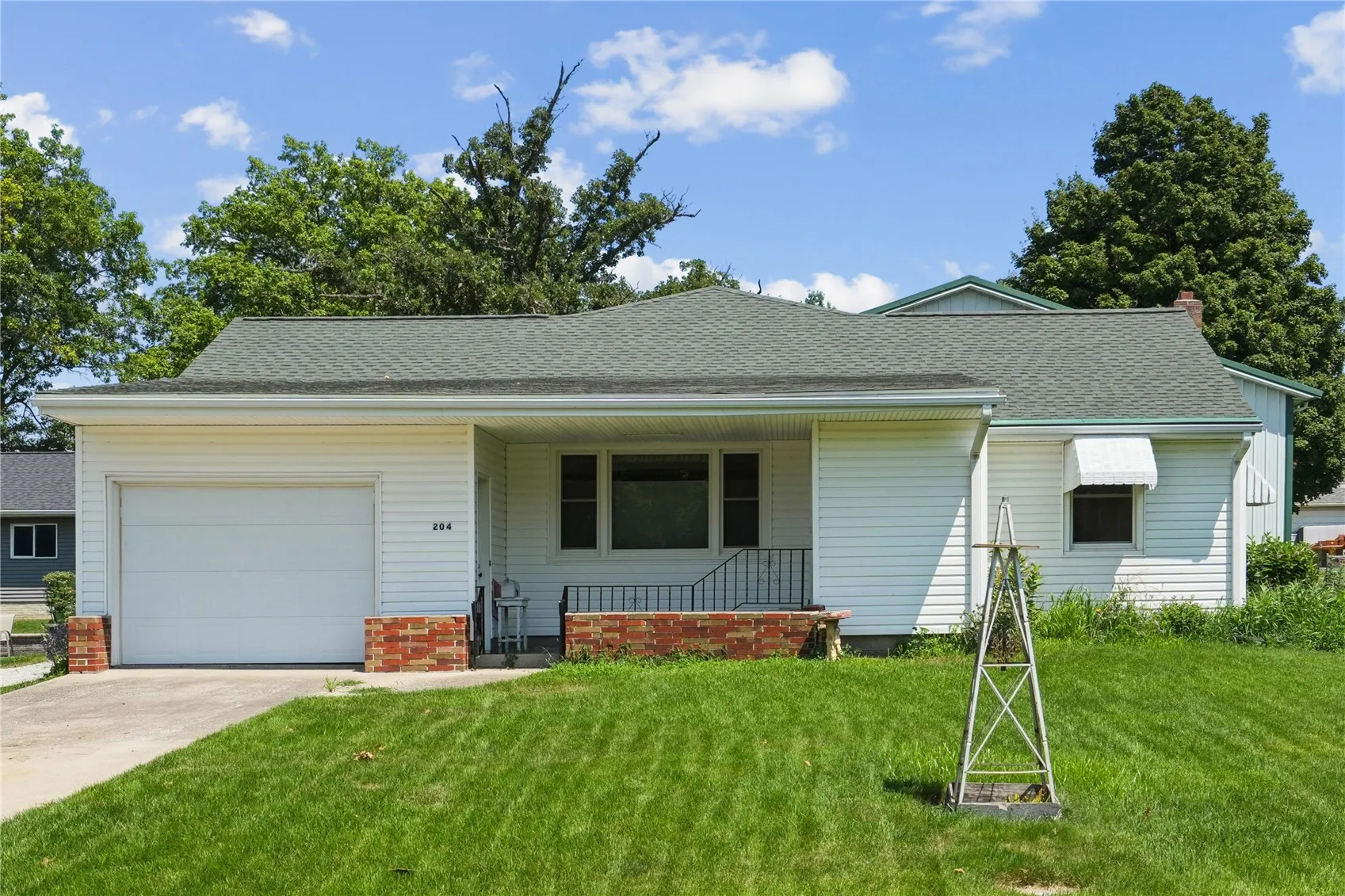 204 Walnut Street NW, Blairstown, Iowa 52209 – Property Featured Image