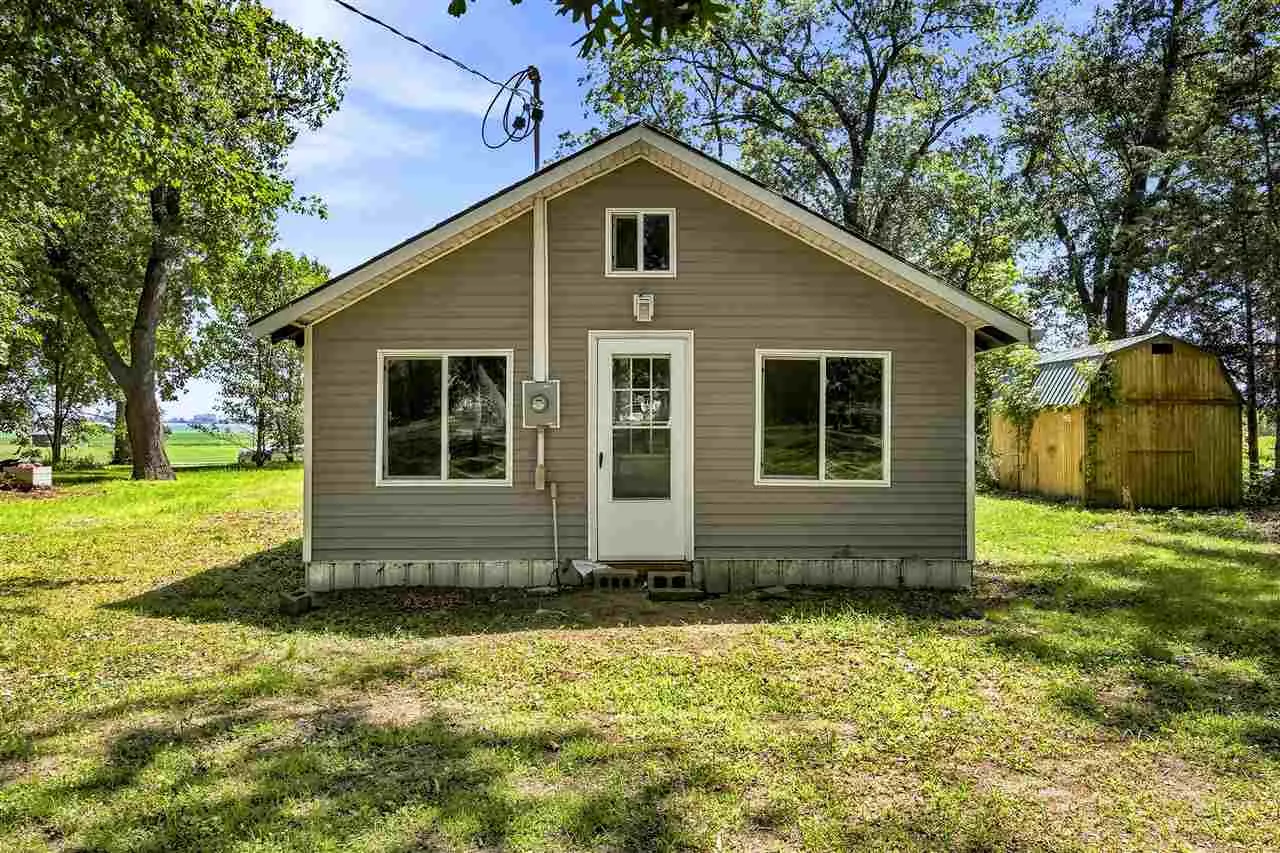 993 Ivanhoe Circle, Mt Vernon, Iowa 52314 – Property Featured Image