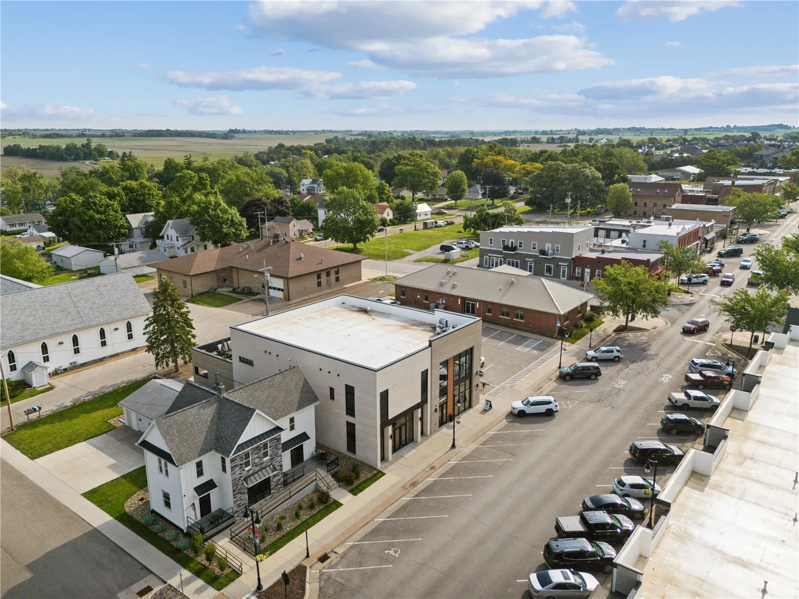 120 W Main Street Unit 2, Solon, Iowa 52333 – Property Featured Image