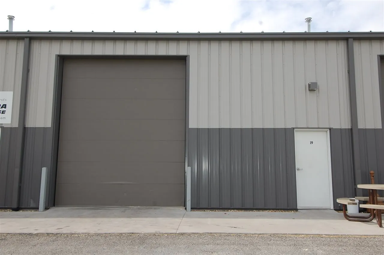 3305 SW Hwy 1 Unit 19, Iowa City, Iowa 52240 – Property Featured Image