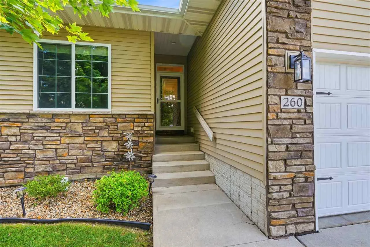 260 S. Stewart st, North Liberty, Iowa 52317 – Property Featured Image