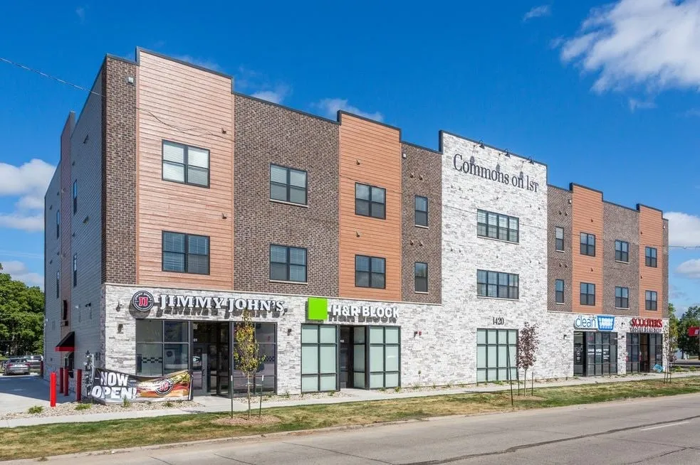 1420 1st Avenue NE Unit 102&103, Cedar Rapids, Iowa 52402 – Property Featured Image