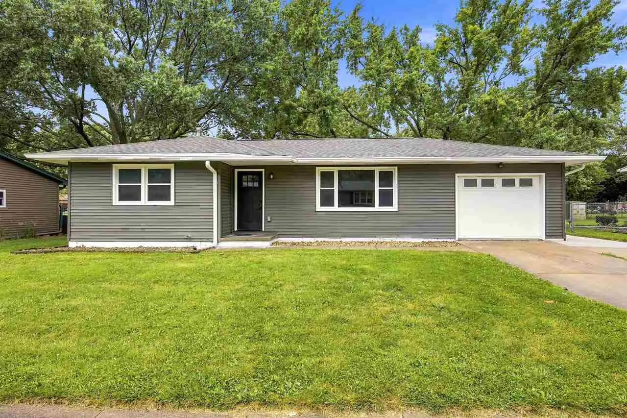 1917 California Ave, Iowa City, Iowa 52240 – Property Featured Image