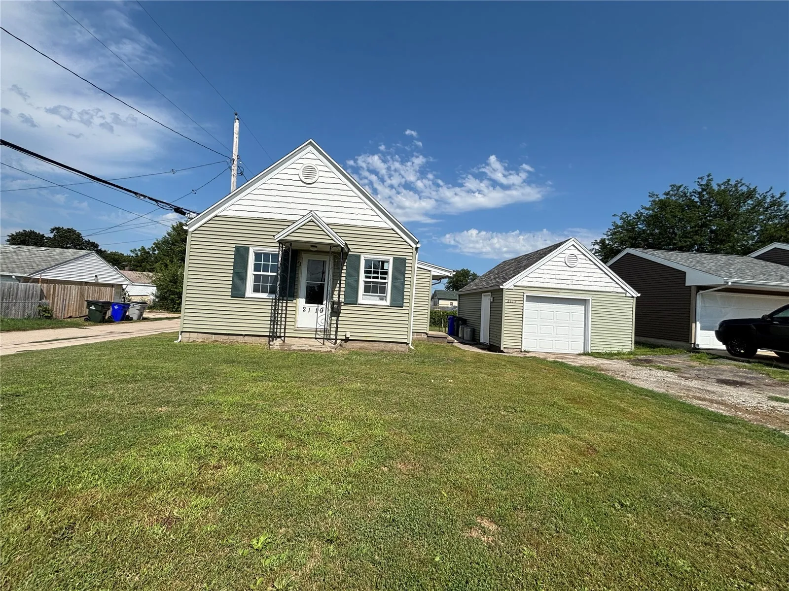 2119 8th Street SW, Cedar Rapids, Iowa 52404 – Property Featured Image