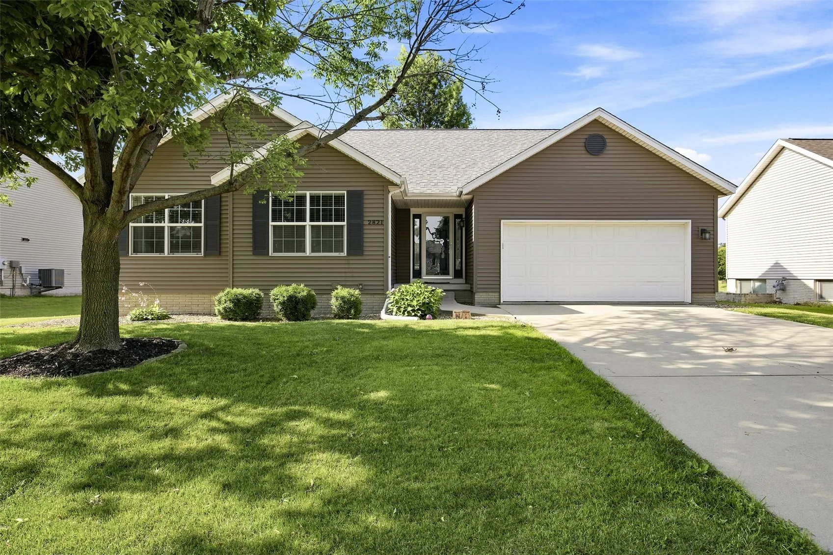 2821 28th Avenue SW, Cedar Rapids, Iowa 52404 – Property Featured Image