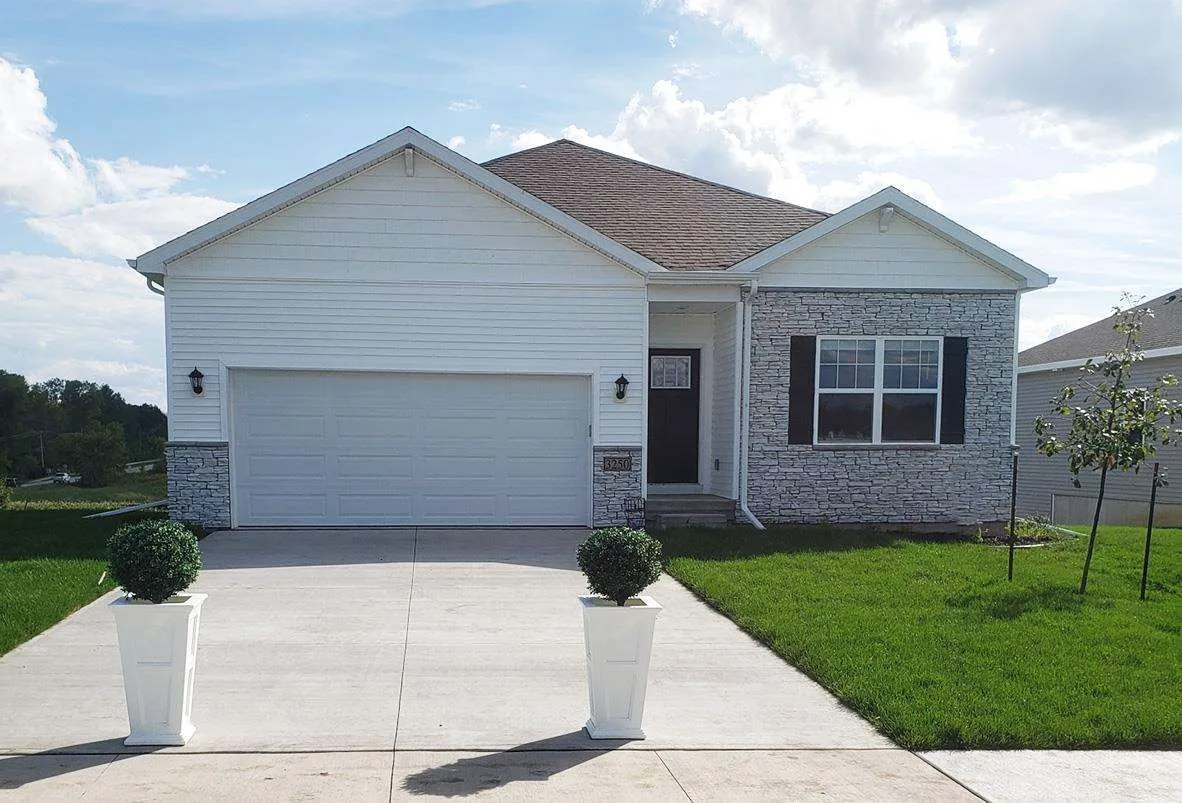 3250 Downer Dr, Coralville, Iowa 52241 – Property Featured Image