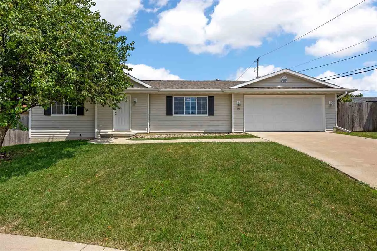 275 S 21st Street Ct., Marion, Iowa 52302 – Property Featured Image